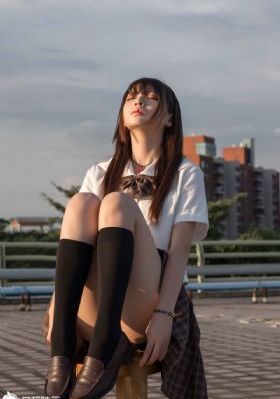 jizzjizz黑丝_在线观看免费版